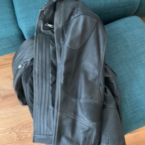 Men’s Harley Davidson black leather, mesh lined coat. Size 3XL. - Picture 9 of 9
